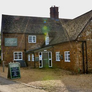 The Hollybush Inn And B&B
